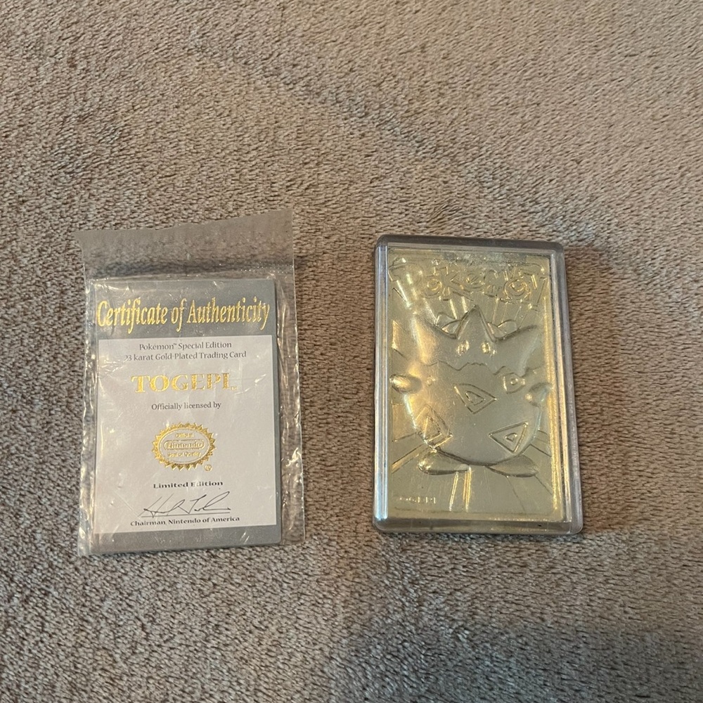 Gold Pokémon Card - Picture 6 of 6